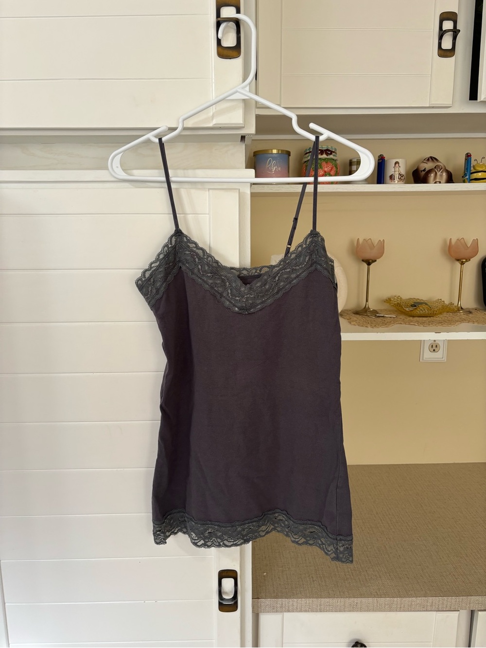 Y2K Grey lace cami top with lace trim